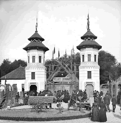 Gate to the village javanais