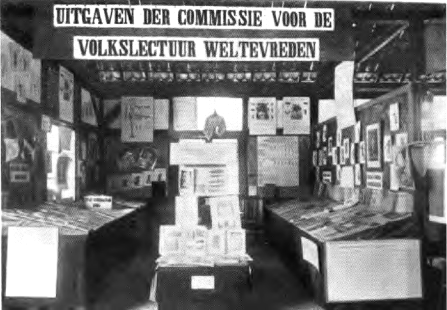 Volkslectuur memamerkan buku2nja Volkslectuur memamerkan buku2nja