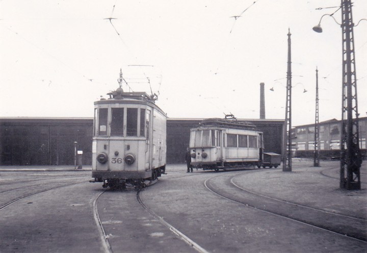 Tram kembali ke remise (garasinja)