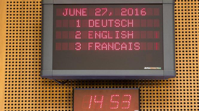 Tiga bahasa kerdja parlemen Eropa