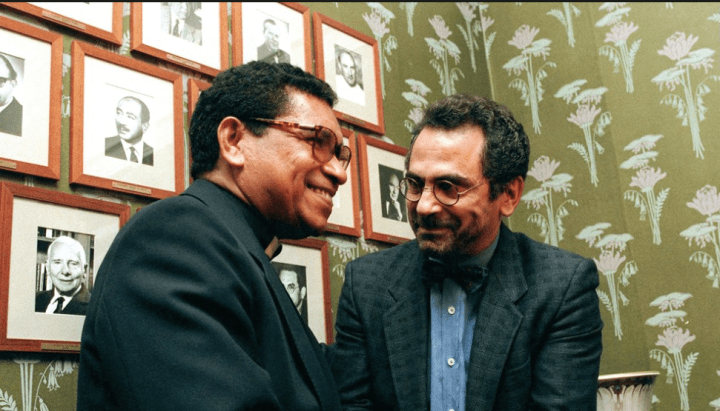 Dua putra Timor Leste berdjabat tangan di gedung komite Nobel Oslo