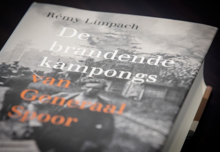 De brandende kampongs van generaal Spoor