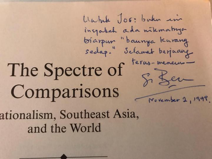 Tandatangan pada buku »The spectre of comparisons«
