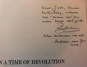 Tandatangan pada buku »Java in a time of revolution«